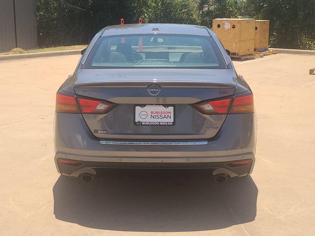 Certified 2023 Nissan Altima 2.0 SR FWD image 3