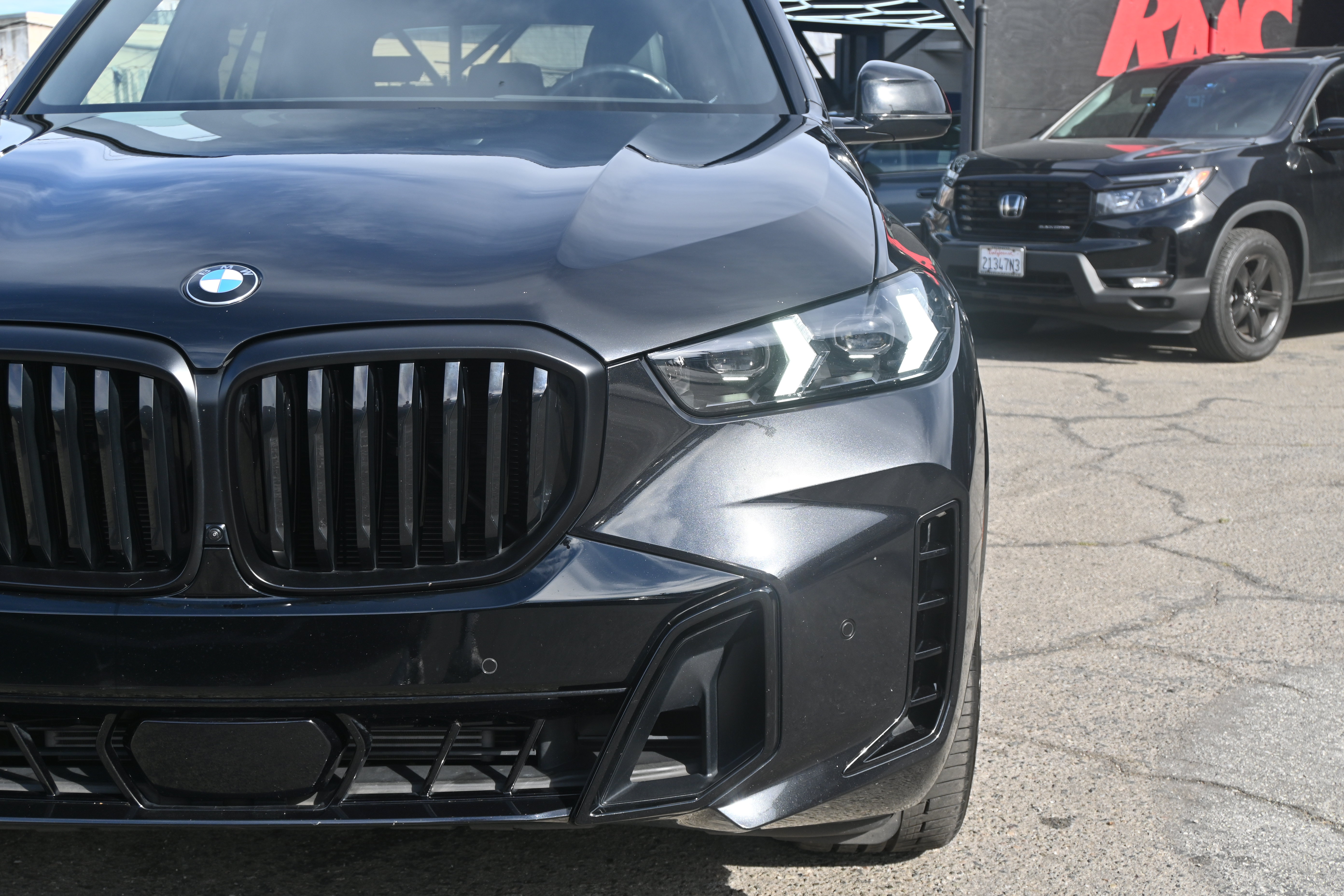Used 2024 BMW X5 xDrive40i w/ M Sport Package AWD/4WD image 17
