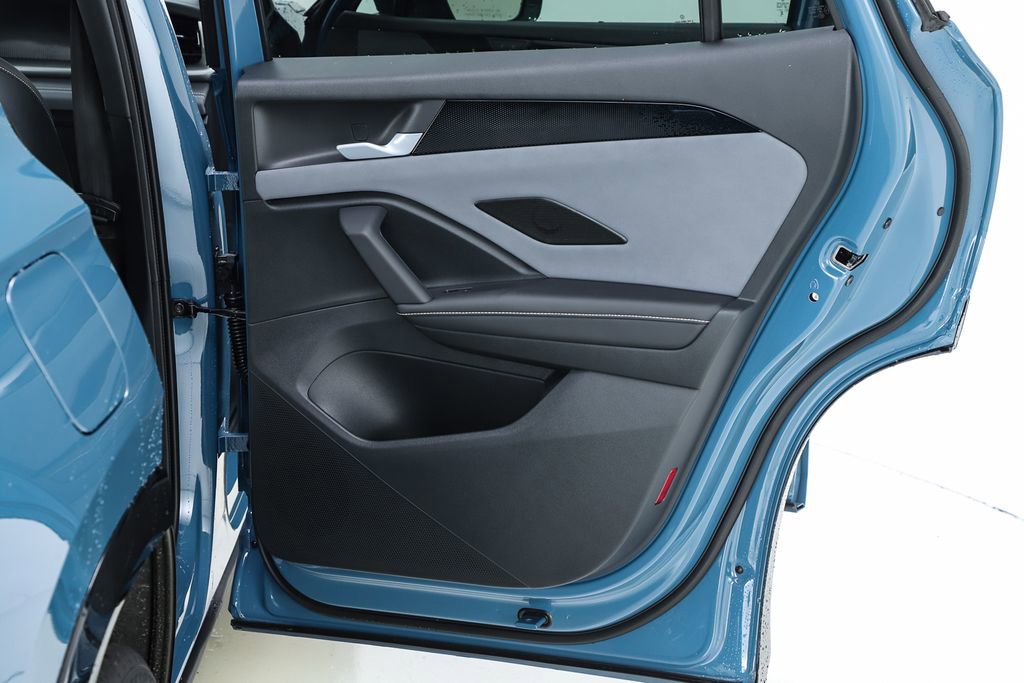 New 2026 Volkswagen Tiguan SE R-Line image 31