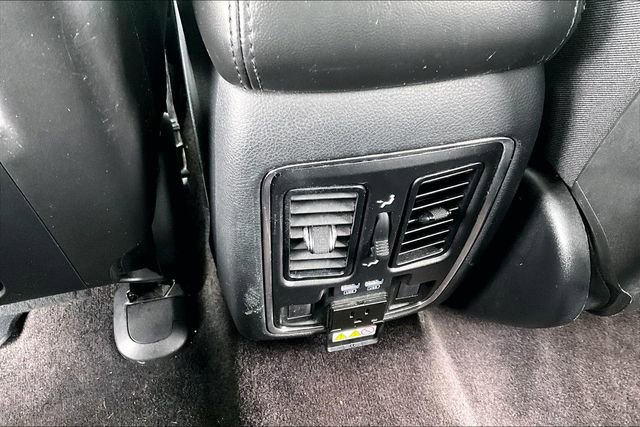 Used 2019 Jeep Grand Cherokee Limited AWD/4WD image 10
