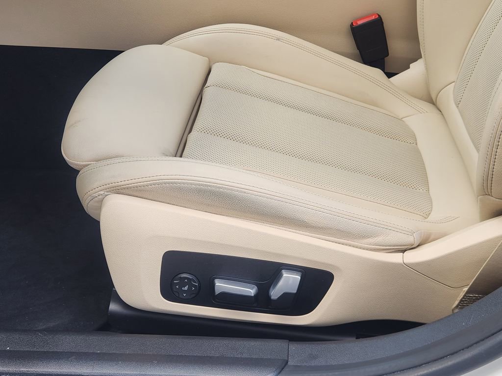 Used 2022 BMW 330i Sedan w/ Premium Package 2 image 24