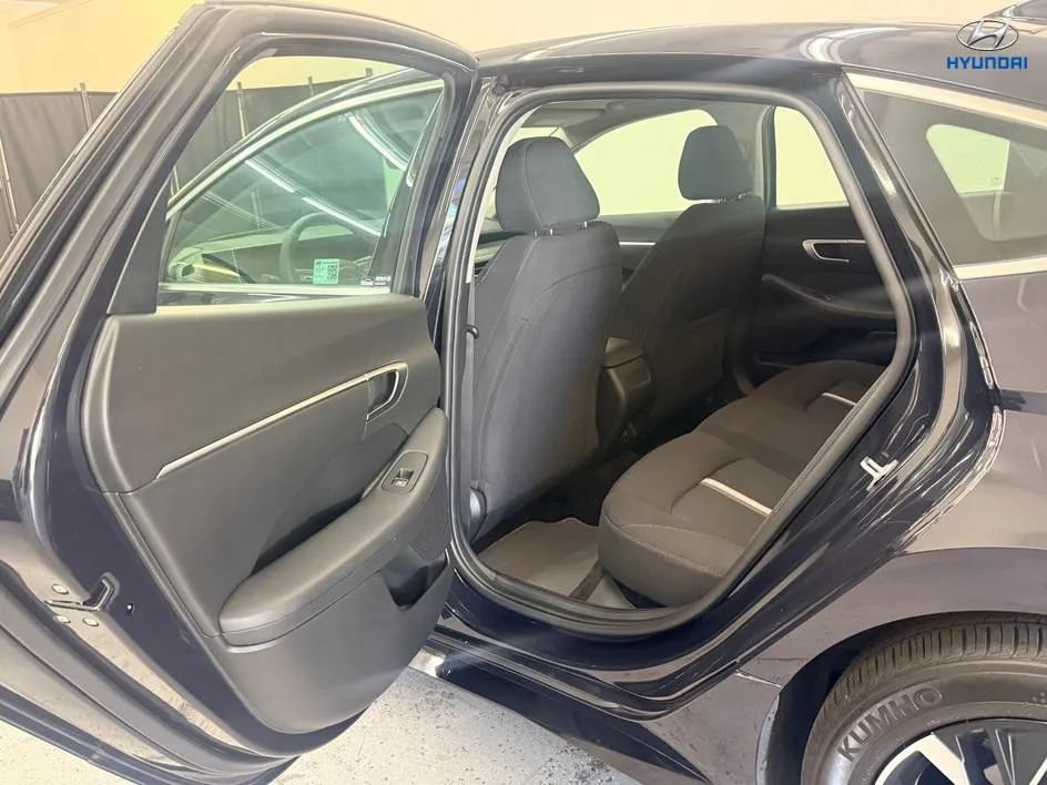 Used 2025 Hyundai Sonata SEL FWD image 16