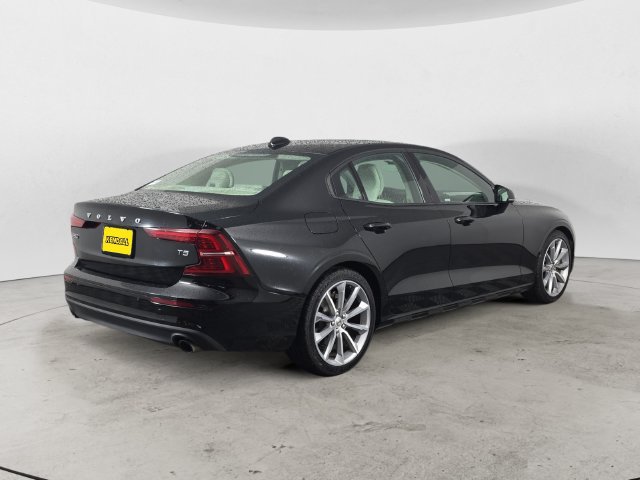 Used 2019 Volvo S60 T5 Momentum FWD image 5