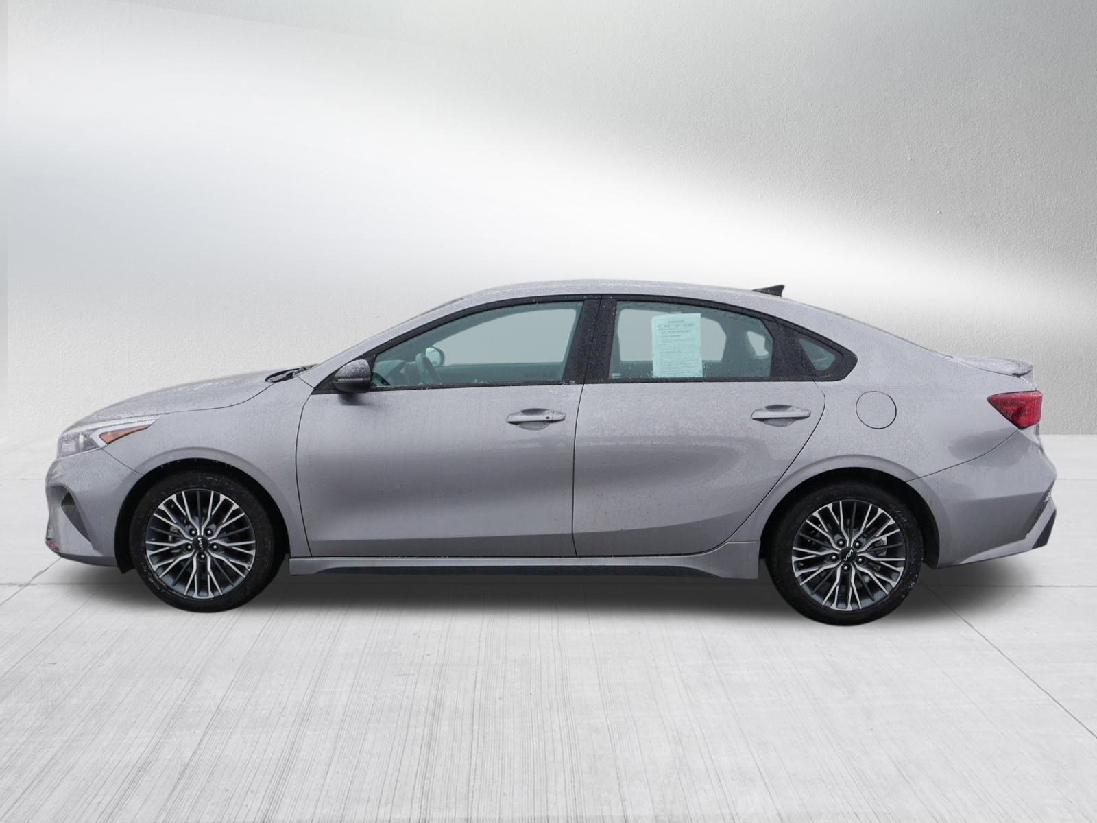 Certified 2024 Kia Forte GT-Line image 4