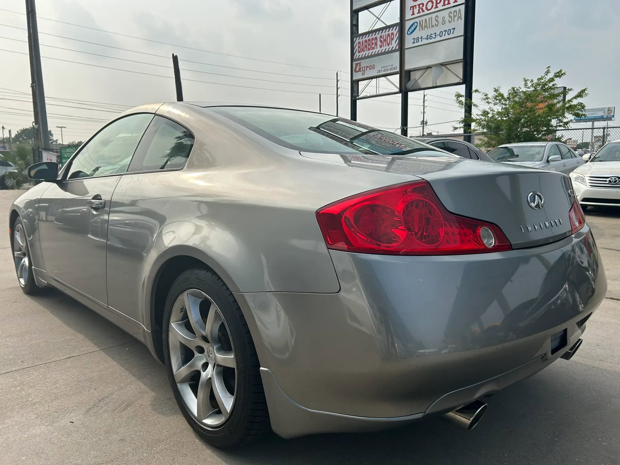 Used 2004 INFINITI G35 Coupe w/ Premium Pkg RWD image 3