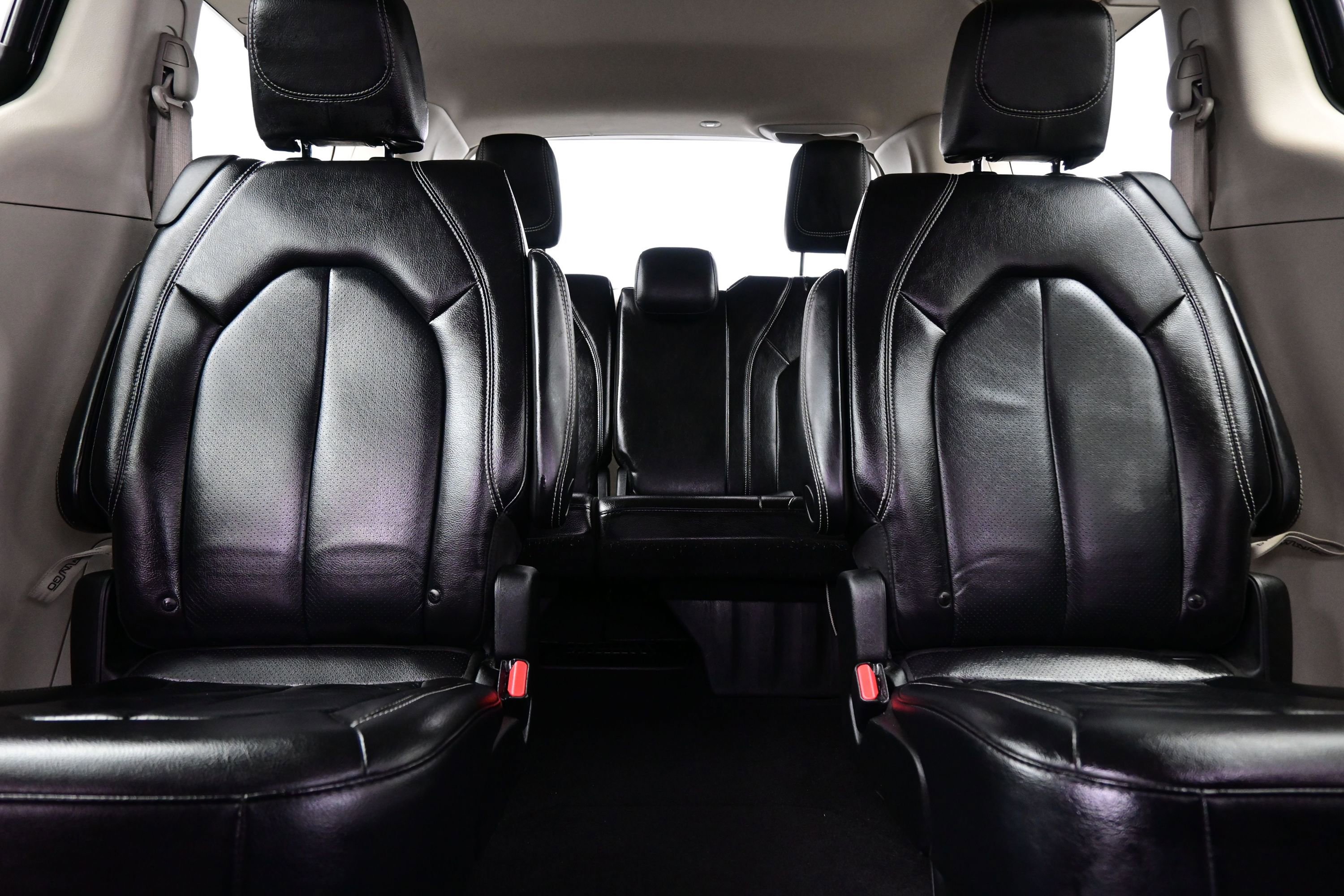 Used 2022 Chrysler Pacifica Touring-L FWD image 17