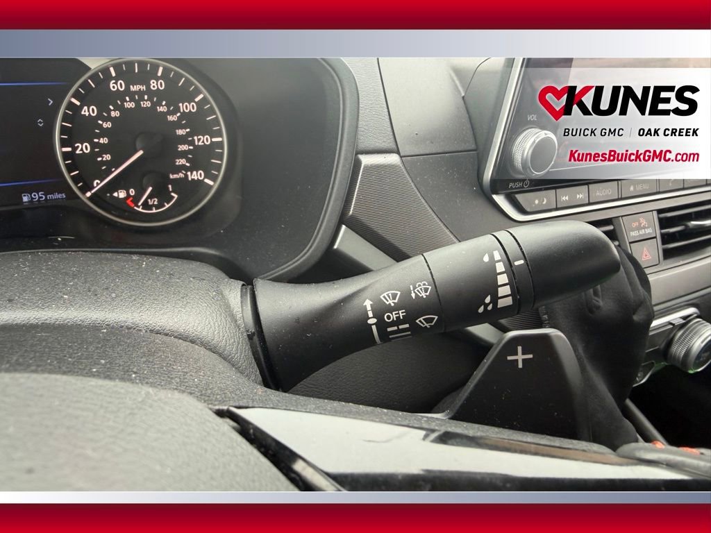 Used 2024 Nissan Altima 2.5 SR image 9