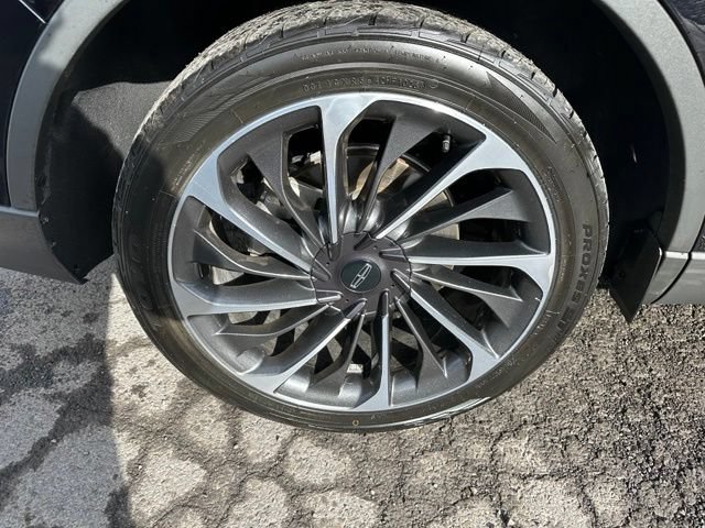 Used 2023 Lincoln Aviator Reserve w/ Equipment Group 201A AWD/4WD image 11