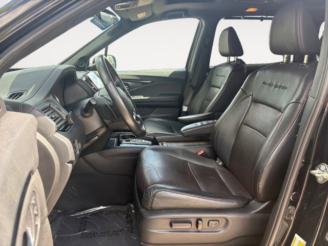 Used 2020 Honda Pilot Black Edition image 2