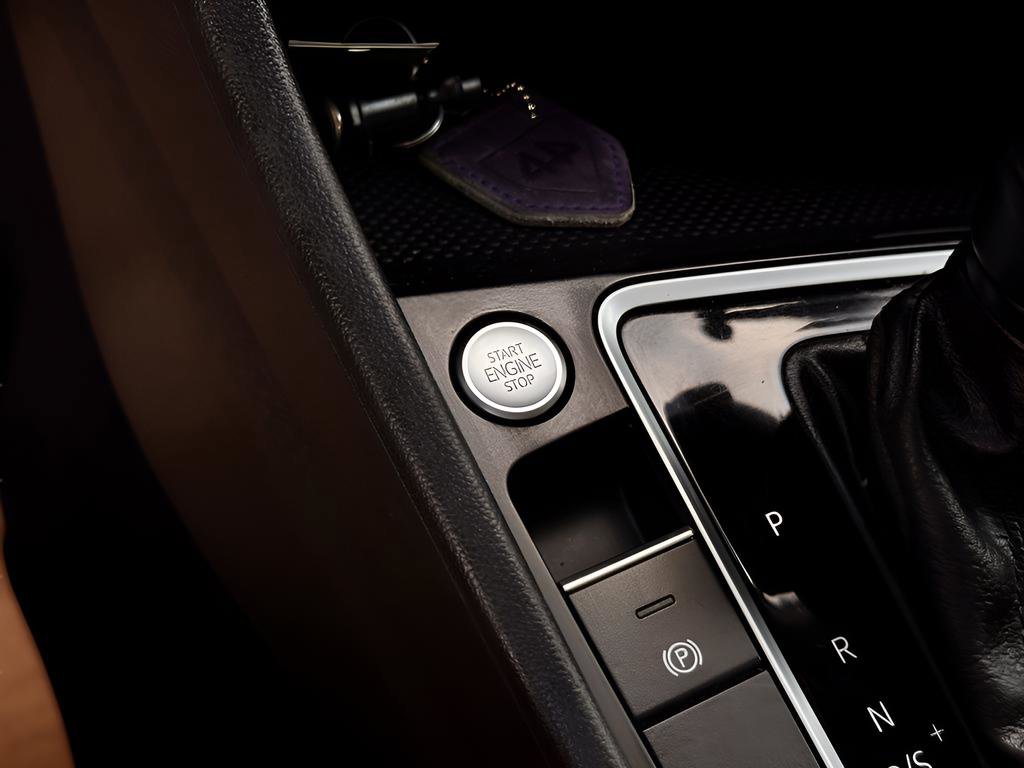 Used 2020 Volkswagen Jetta SE w/ SE Cold Weather Package image 16