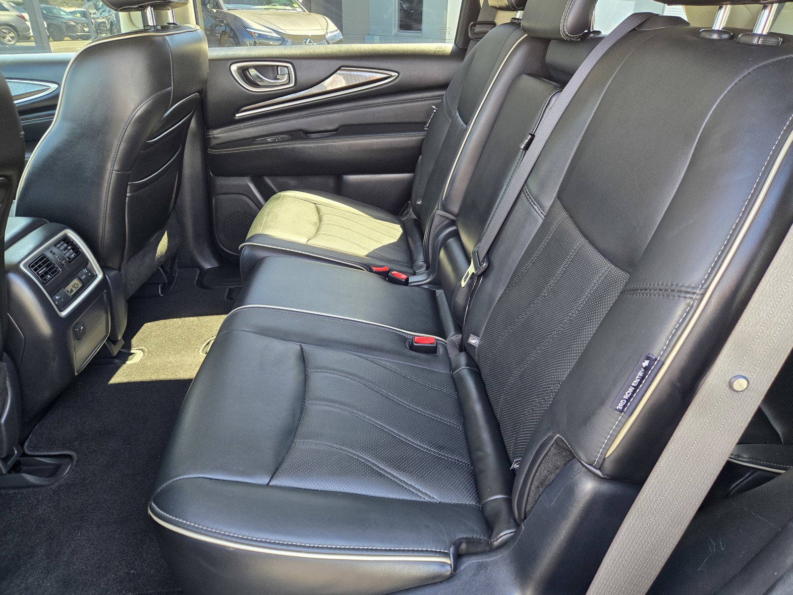 Used 2018 INFINITI QX60 AWD w/ Premium Plus Package image 13