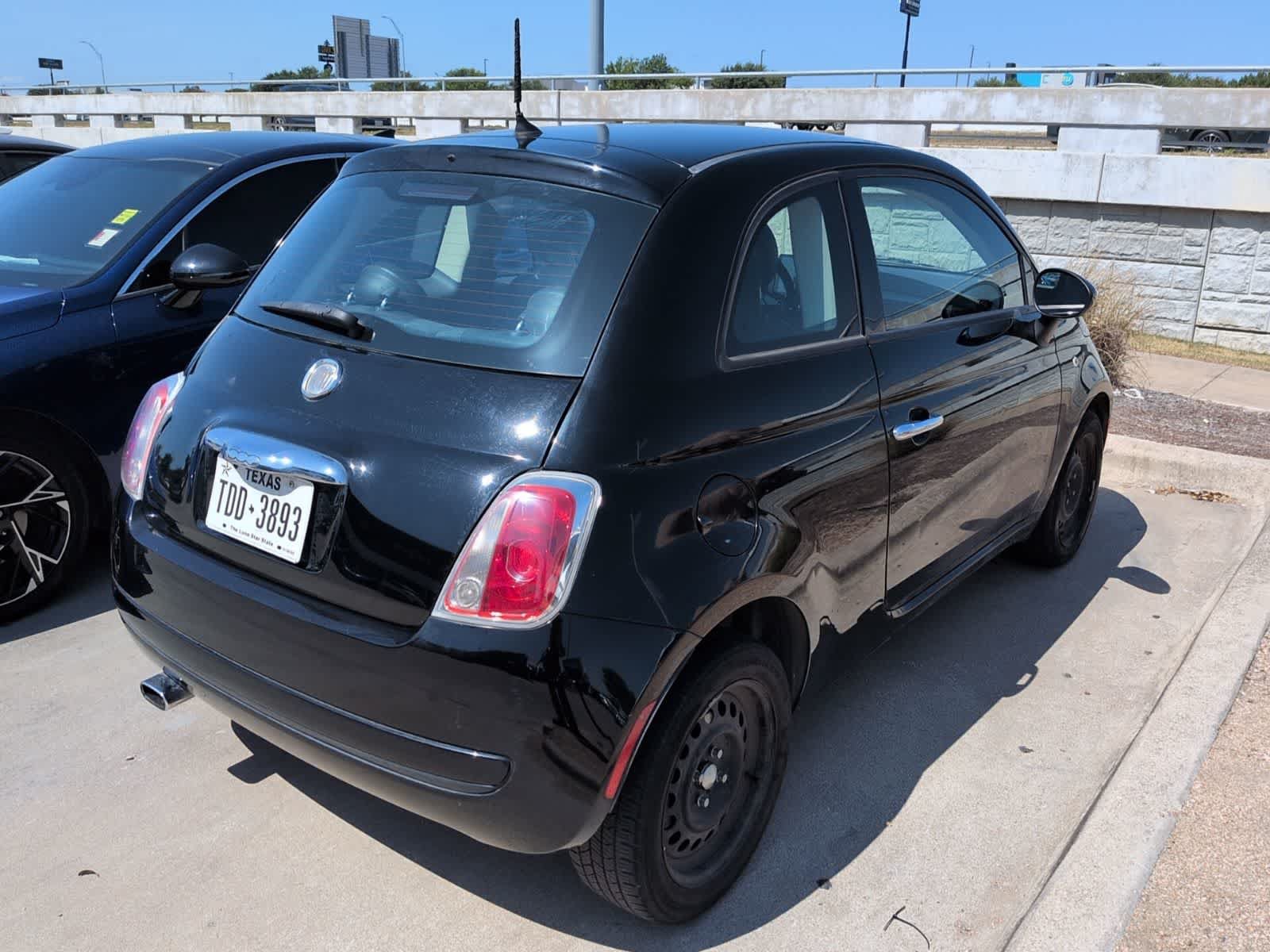 Used 2015 FIAT 500 Pop FWD image 4
