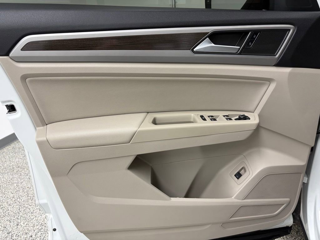 Used 2019 Volkswagen Atlas SEL R-Line image 15