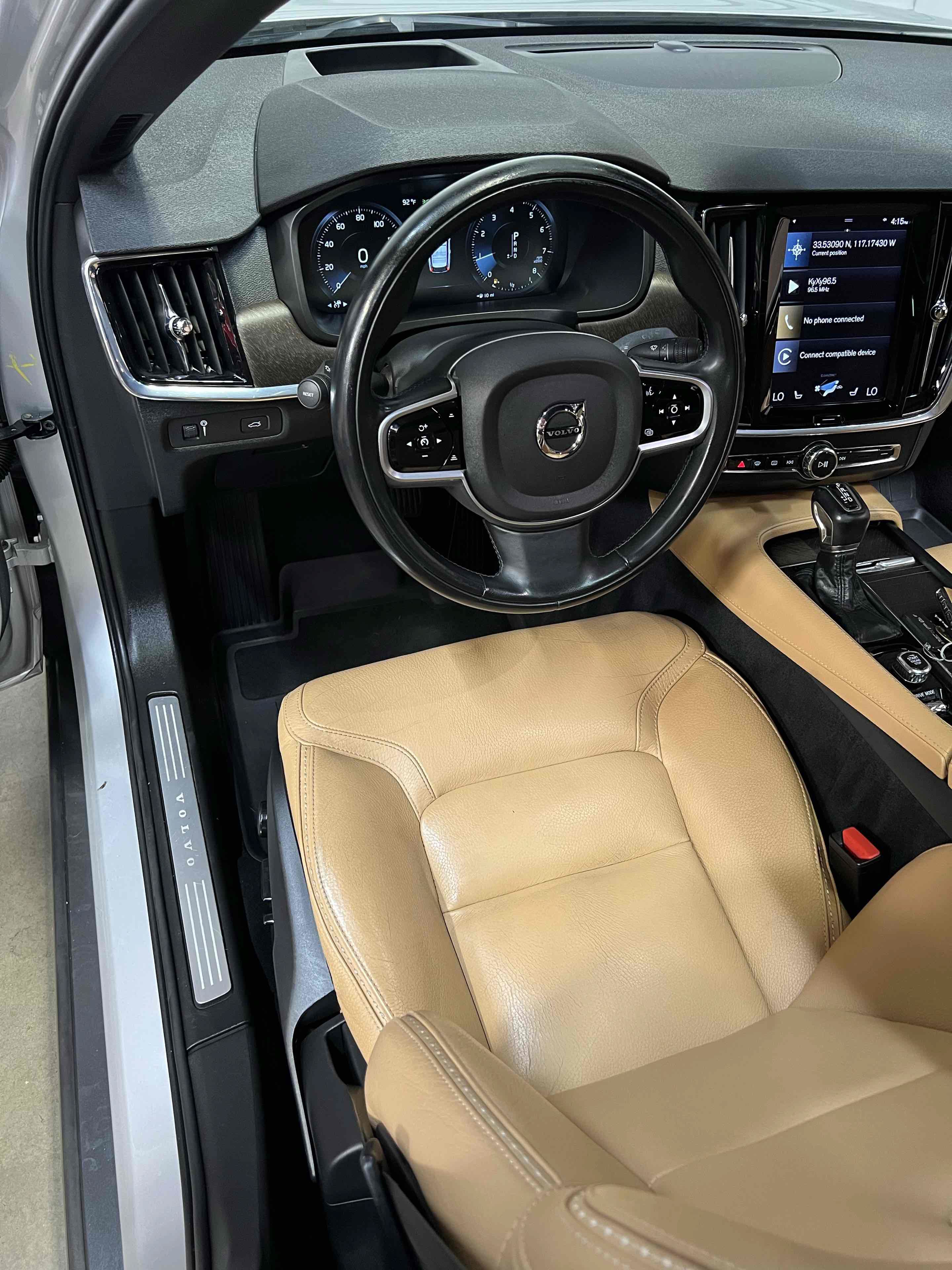 Used 2020 Volvo V90 T6 Cross Country AWD/4WD image 25
