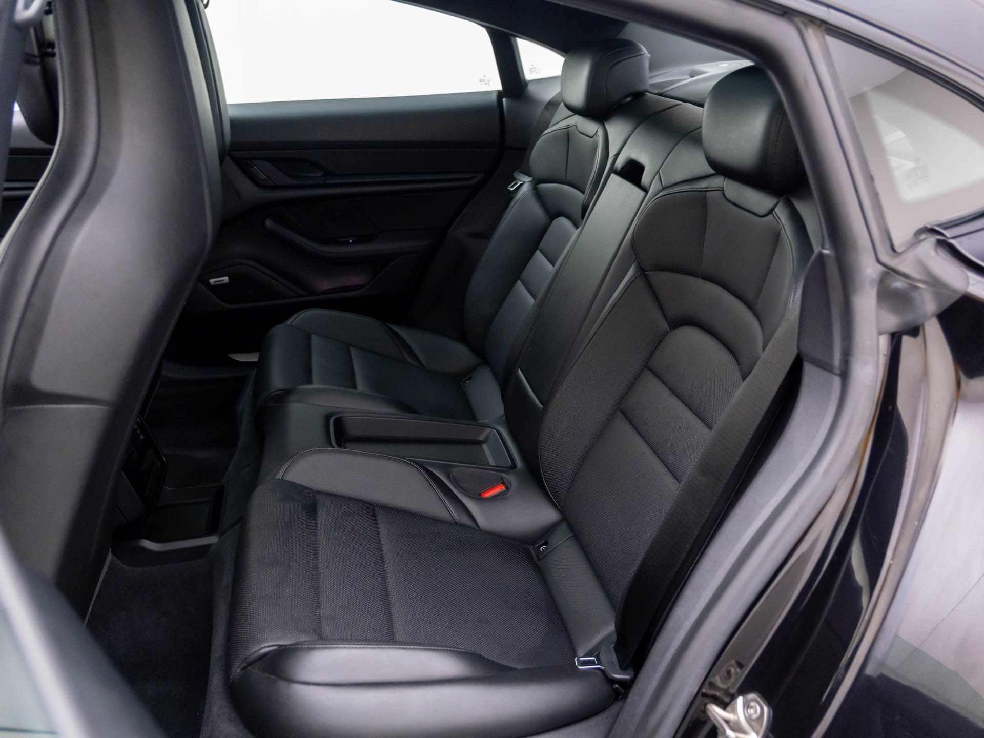 Used 2020 Porsche Taycan 4S AWD/4WD image 19