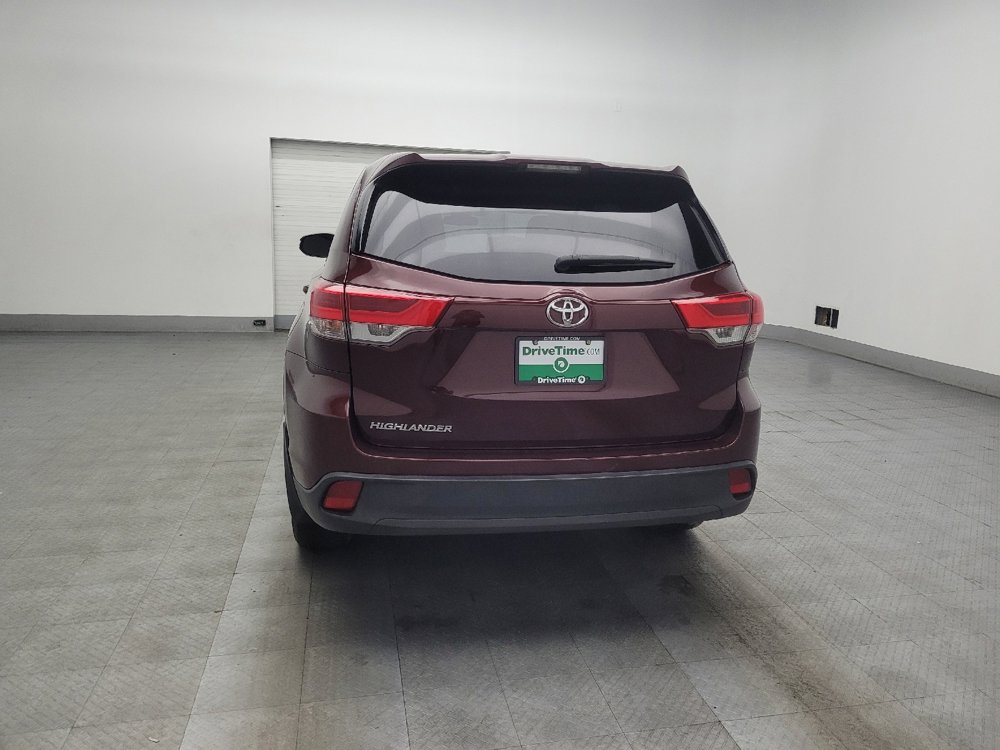 Used 2018 Toyota Highlander LE image 6