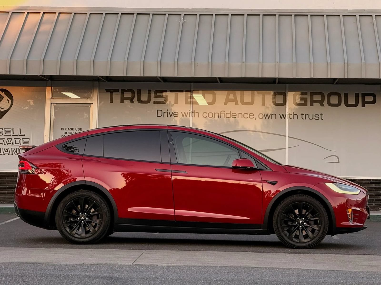 Used 2018 Tesla Model X 100D AWD/4WD image 5