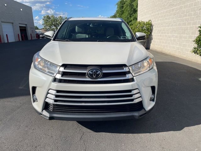Certified 2019 Toyota Highlander XLE image 2