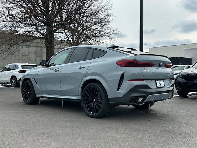 New 2026 BMW X6 xDrive40i image 3