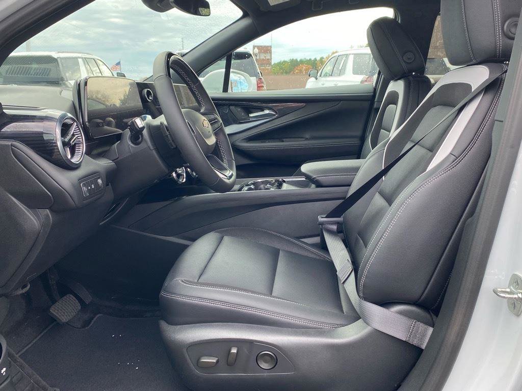 New 2025 Chevrolet Blazer EV LT w/ Super Cruise Package image 13