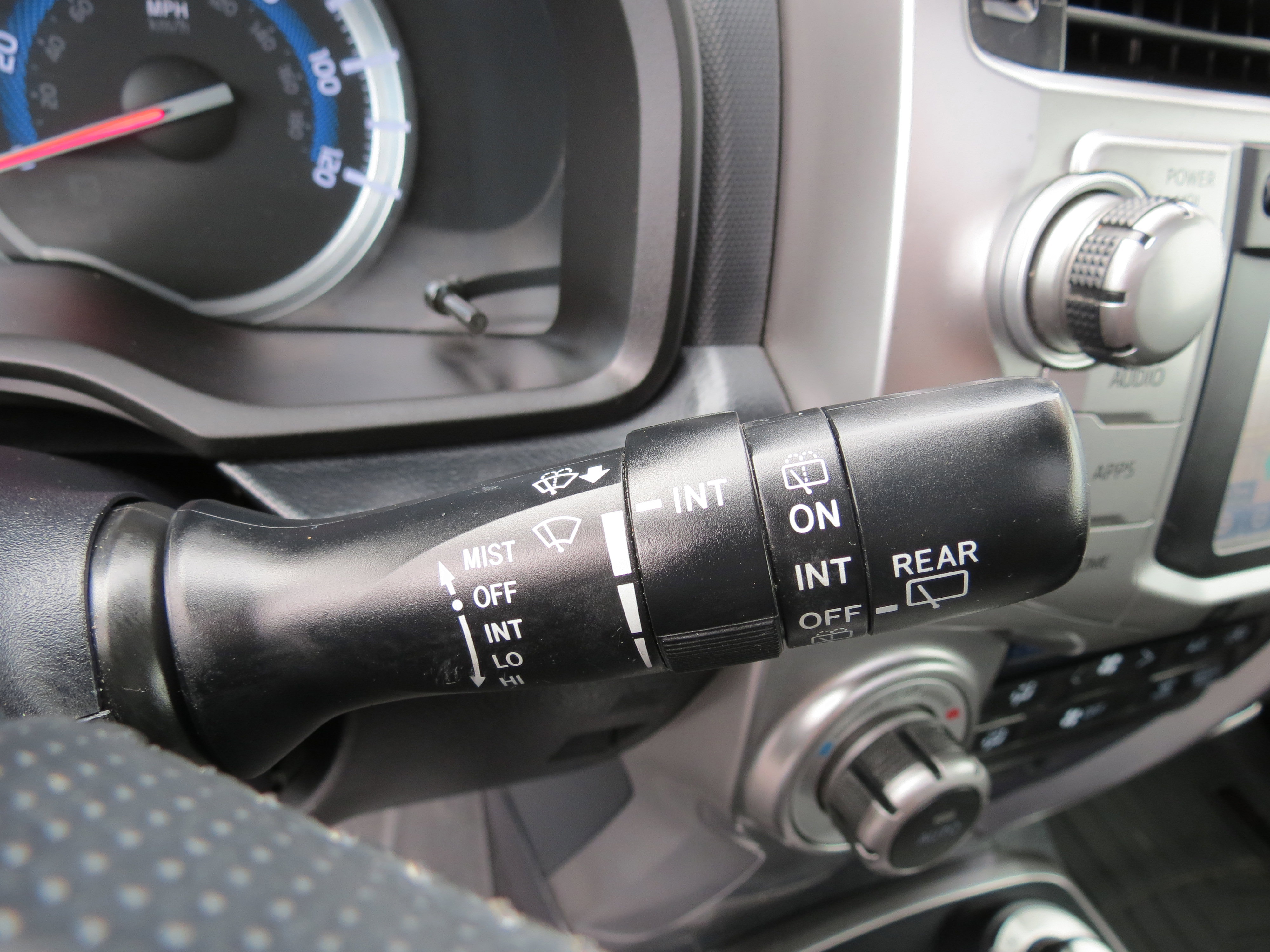 Used 2014 Toyota 4Runner Limited image 14