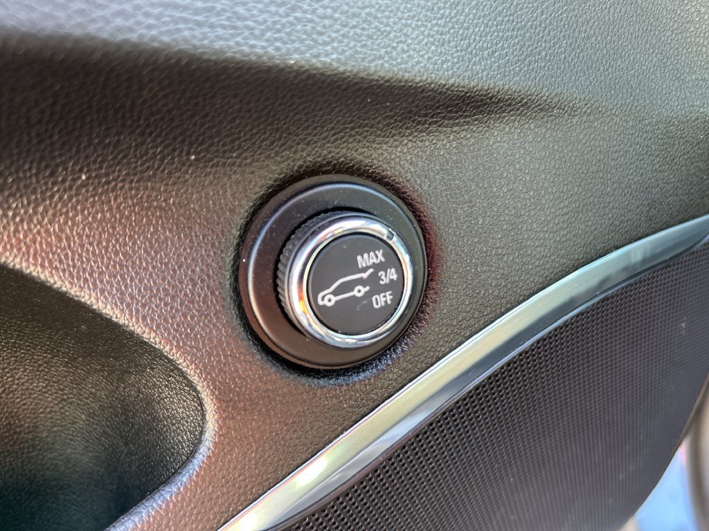 Used 2020 Buick Enclave Essence FWD image 20
