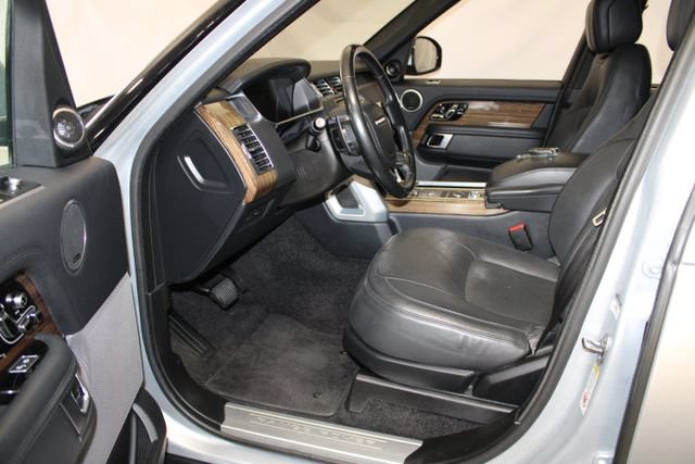 Used 2018 Land Rover Range Rover Supercharged AWD/4WD image 7