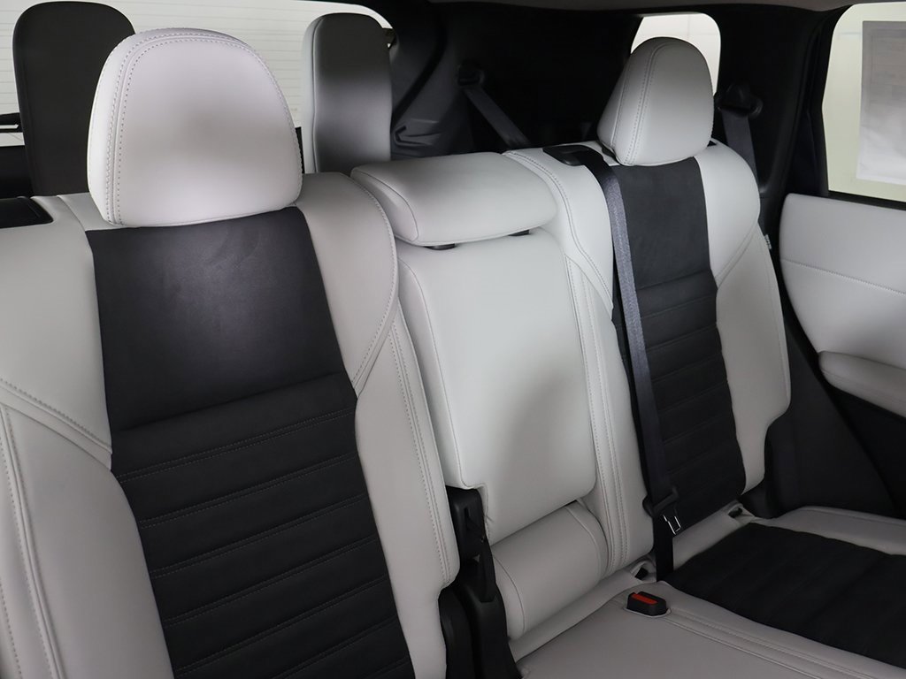 New 2025 Mitsubishi Outlander SE image 37