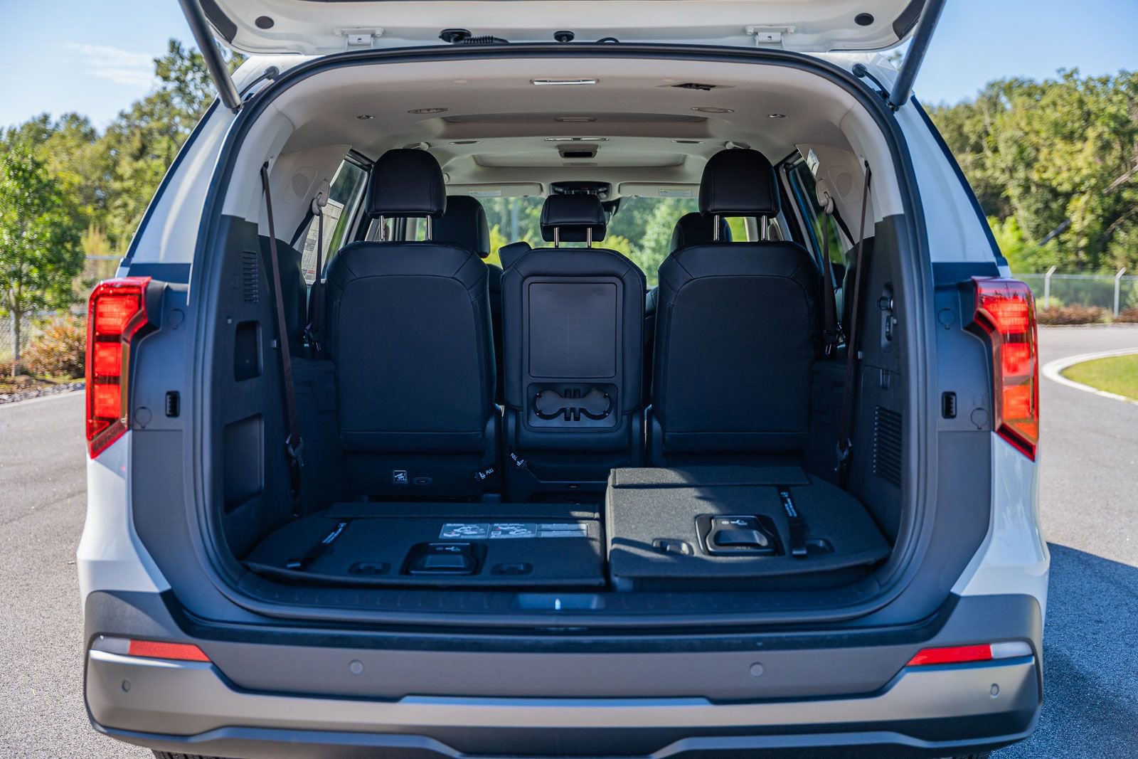 New 2026 Kia Carnival SX image 14