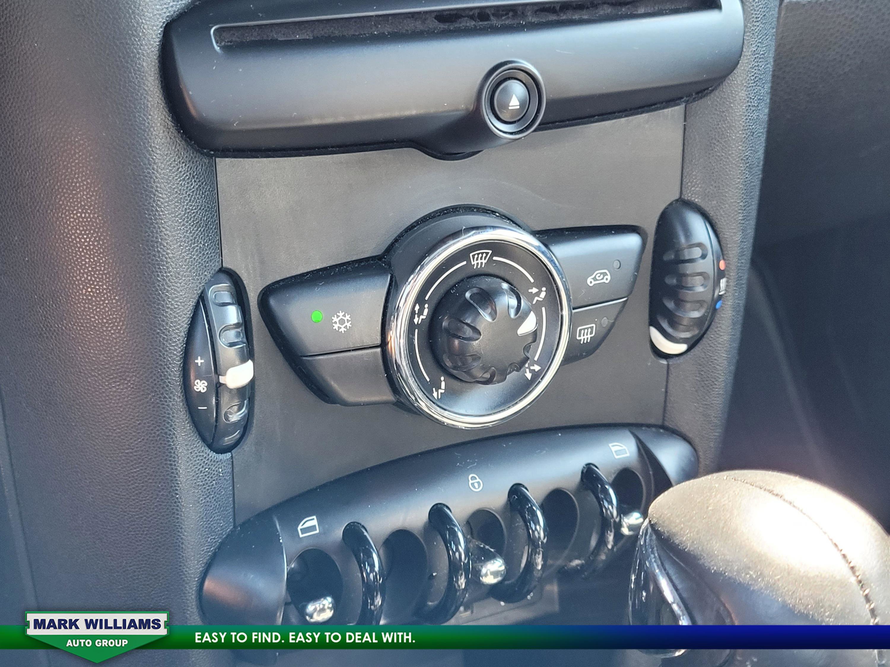 Used 2011 MINI Cooper Hardtop image 20