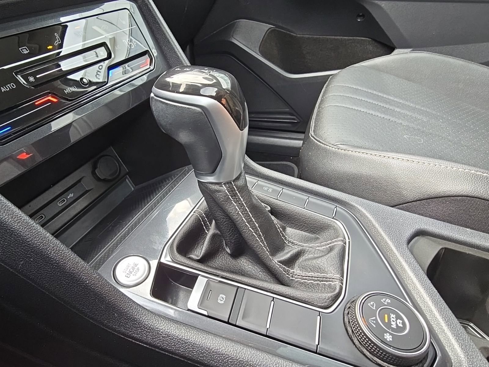 Certified 2023 Volkswagen Tiguan SE image 23