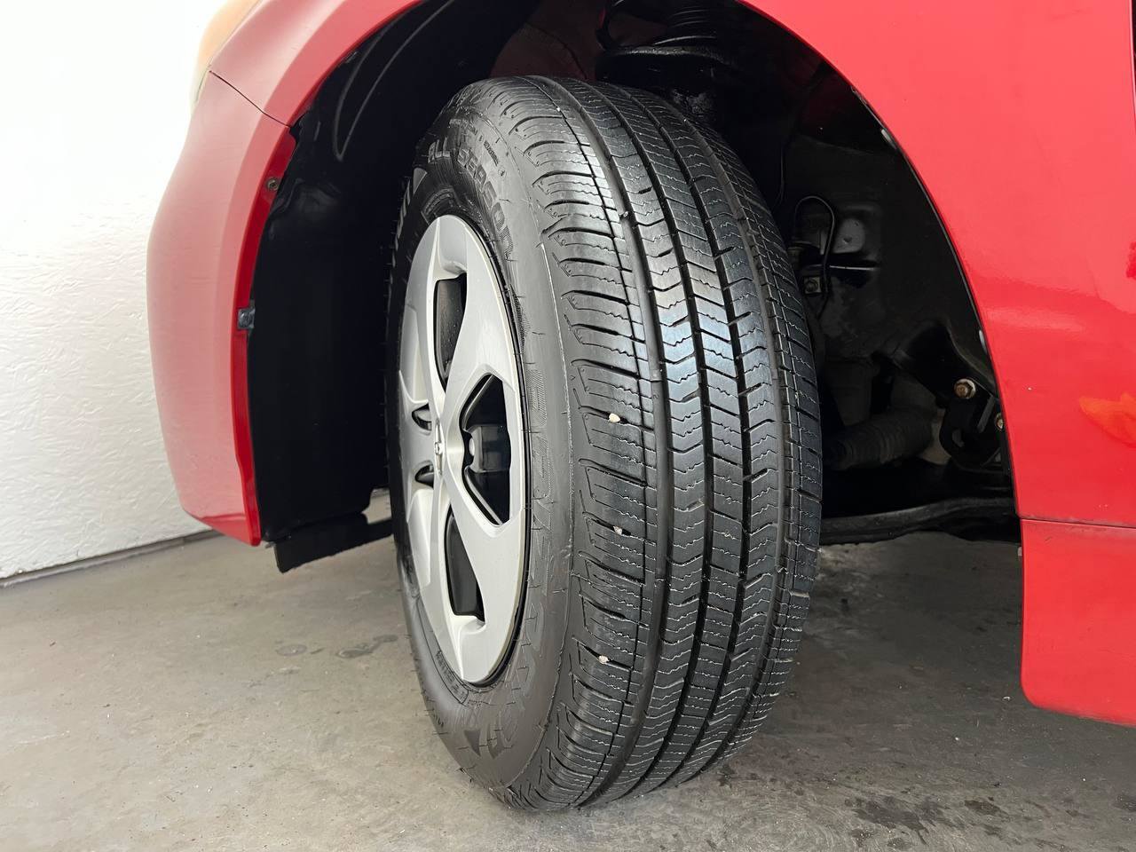 Used 2012 Toyota Prius Three FWD image 29