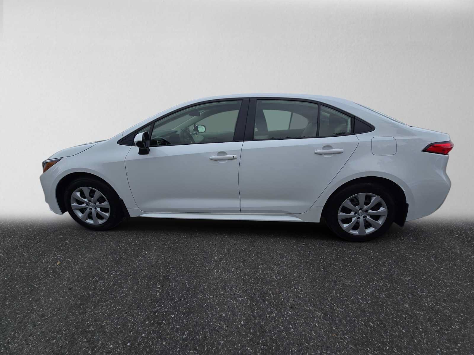 Certified 2026 Toyota Corolla LE FWD image 4