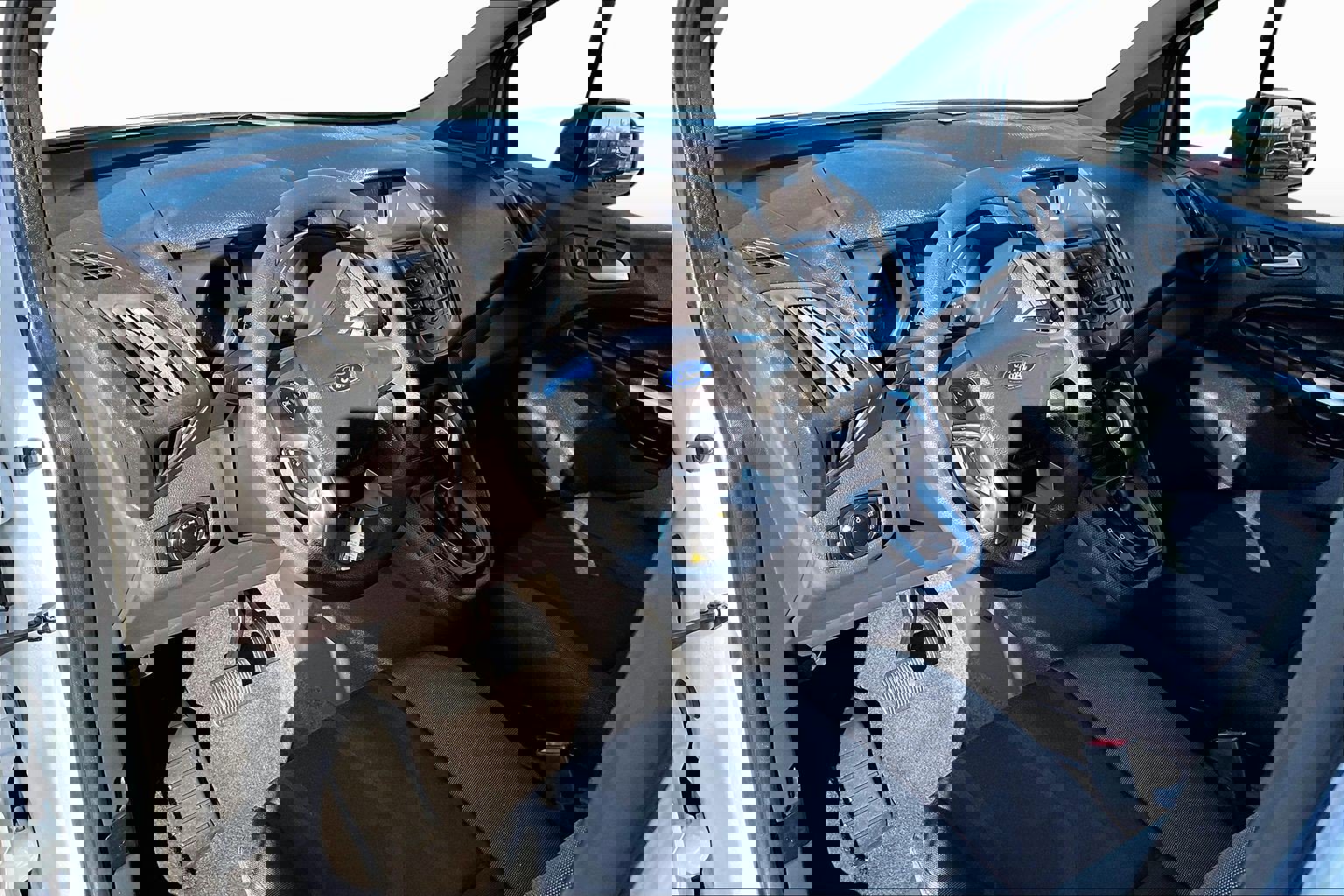 Used 2015 Ford Transit Connect XLT image 12