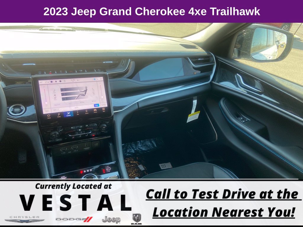 New 2023 Jeep Grand Cherokee Trailhawk AWD/4WD image 19