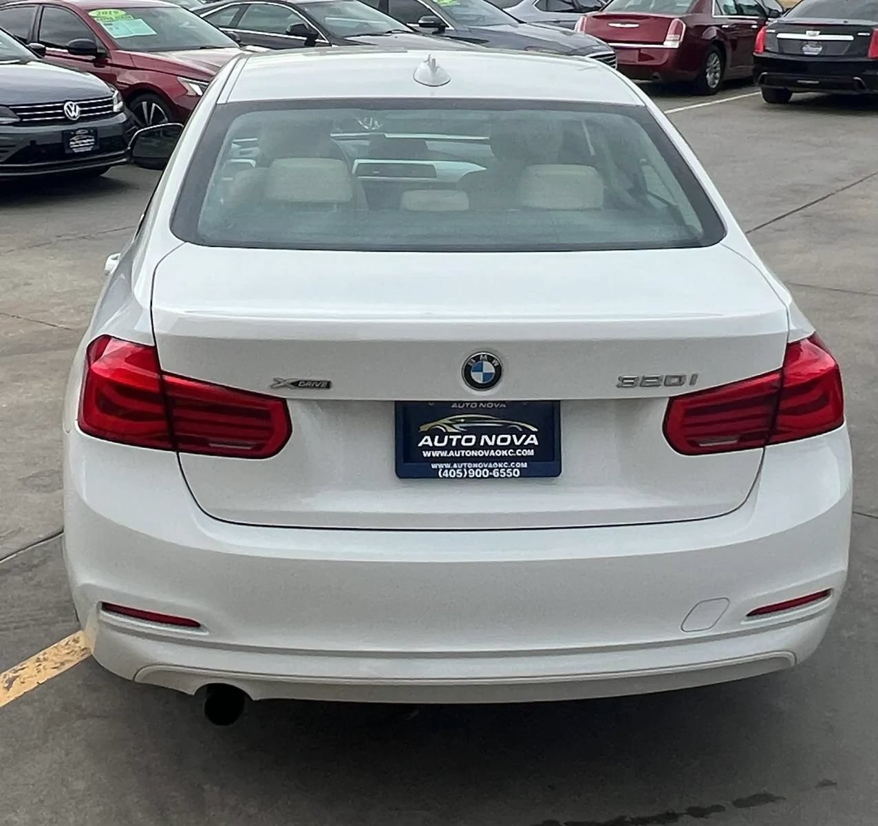 Used 2018 BMW 320i xDrive Sedan AWD/4WD image 11