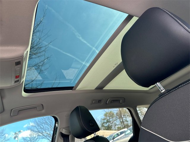 Used 2023 Volkswagen Taos SE w/ Panoramic Sunroof Package image 26