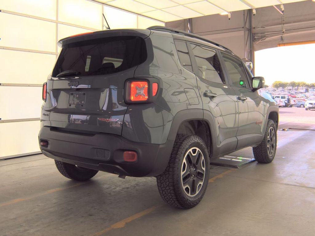 Used 2016 Jeep Renegade Trailhawk image 8