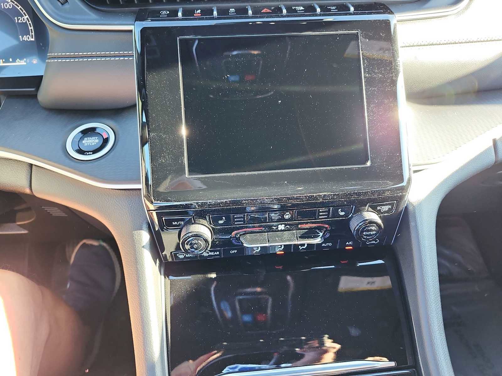 New 2025 Jeep Grand Cherokee L Laredo w/ Luxury Tech Group I image 13