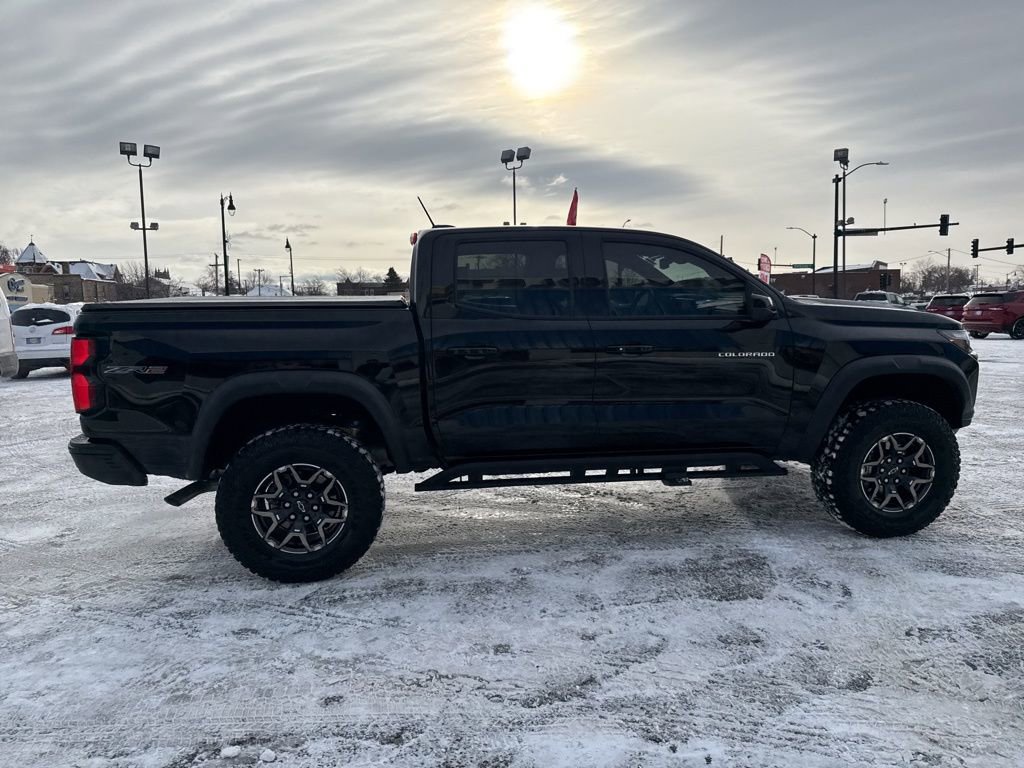 Used 2024 Chevrolet Colorado ZR2 w/ Technology Package image 8