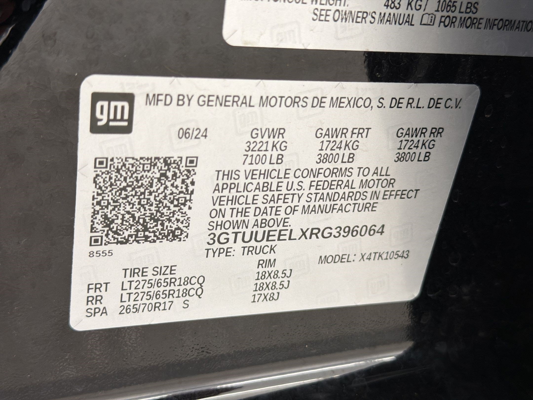 Used 2024 GMC Sierra 1500 AT4 w/ Technology Package AWD/4WD image 25