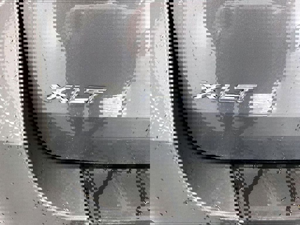 Used 2021 Ford Explorer XLT w/ Equipment Group 202A image 29