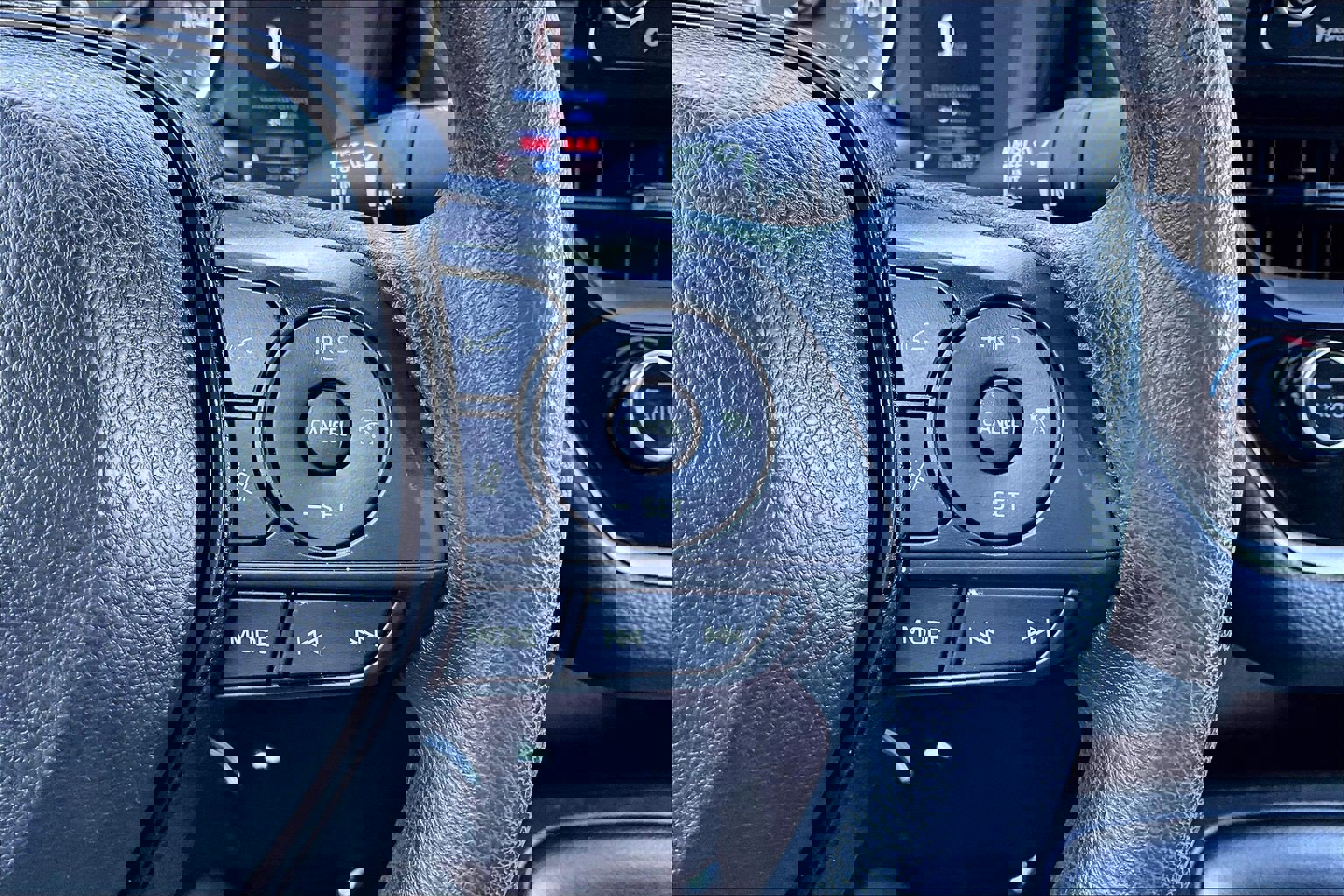 Used 2022 Toyota Corolla LE w/ LE Convenience Package image 18