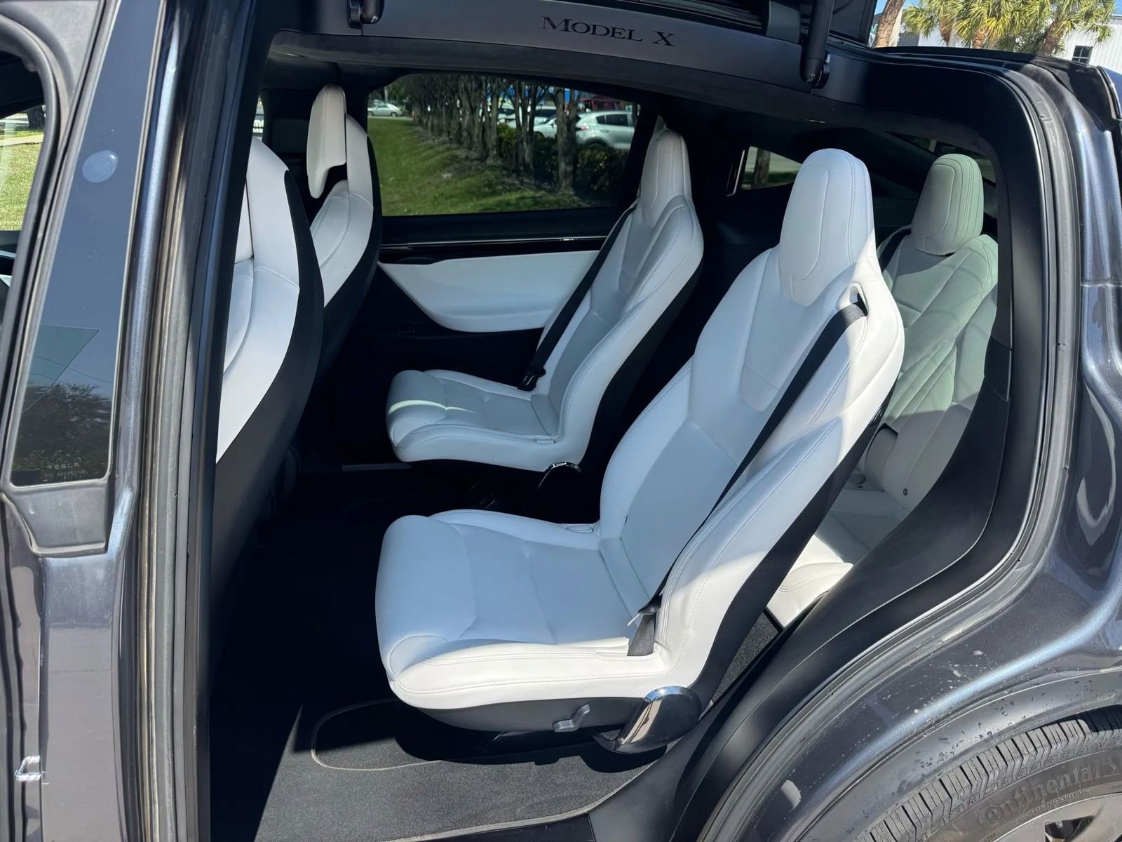 Used 2017 Tesla Model X 75D image 9