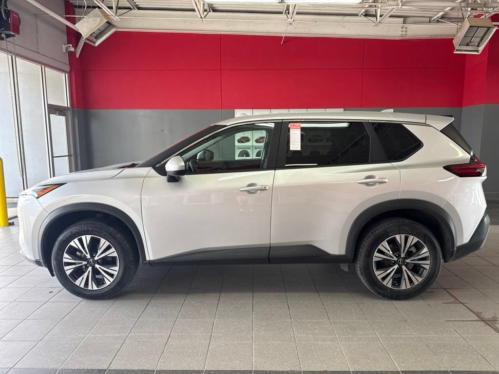 Certified 2023 Nissan Rogue SV FWD image 4