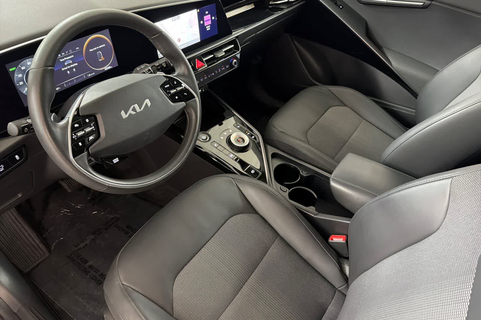 Used 2024 Kia Niro Wind FWD image 11