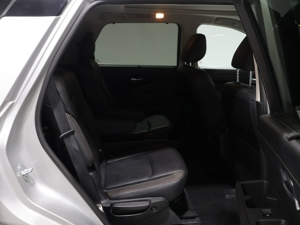 Used 2023 Nissan Pathfinder SL w/ SL Premium Package AWD/4WD image 20