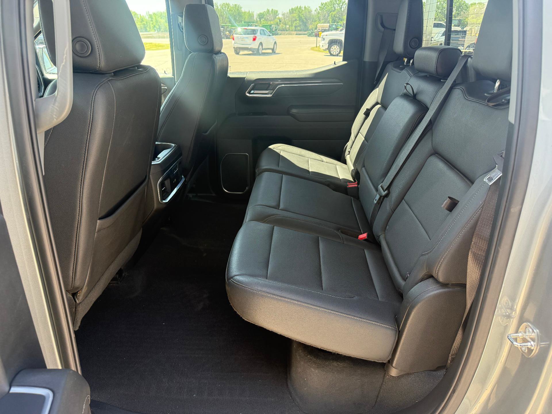 Used 2024 Chevrolet Silverado 1500 LTZ AWD/4WD image 16