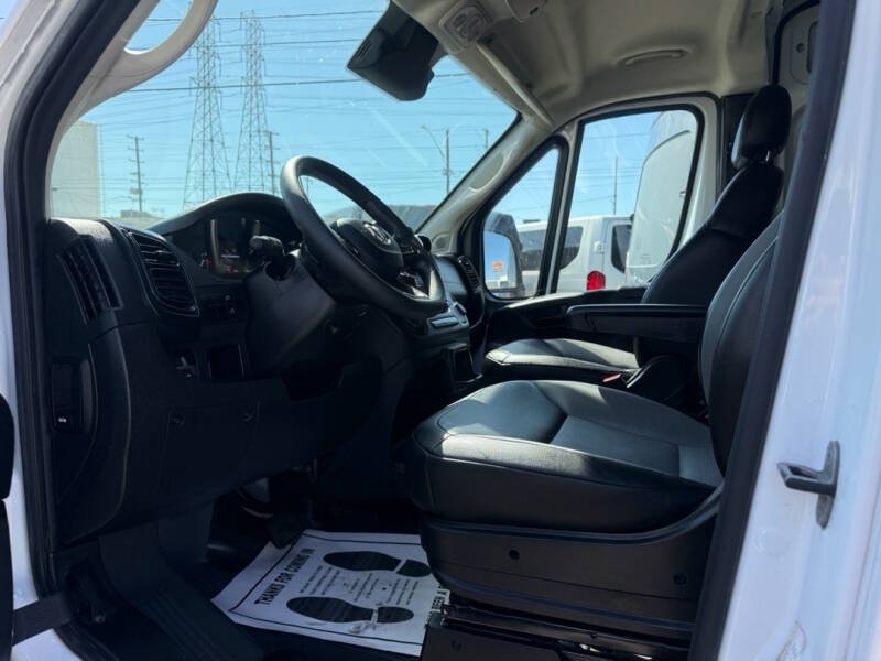 Used 2023 RAM ProMaster 2500 FWD image 8