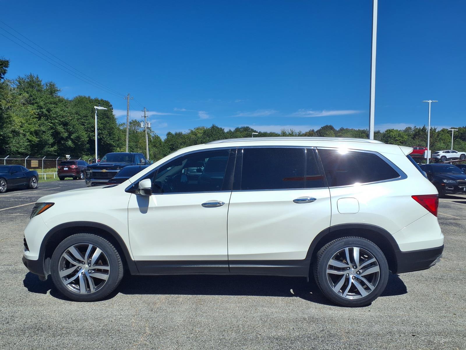 Used 2018 Honda Pilot Elite image 24